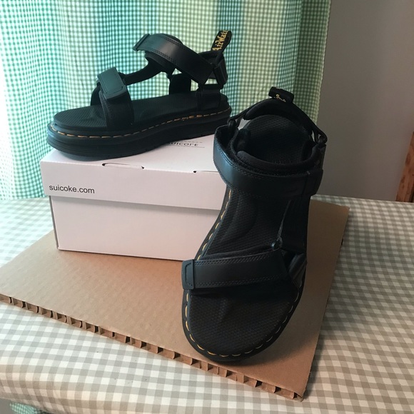 Dr. Martens Shoes - doc martens /suicoi’e sandals us women 7 us mens 6 euro 38 uk 5 euc